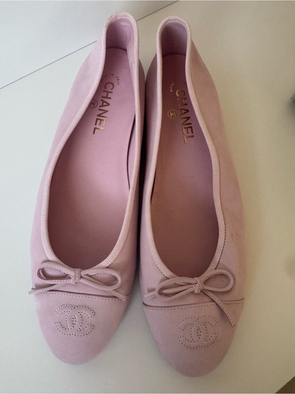 CHANEL Light Pink Suede Ballet Flats with CC Bow